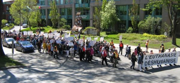 Marche contre l'euthanasie, quelques heures avant de r�pondre � Mademoiselle X28.