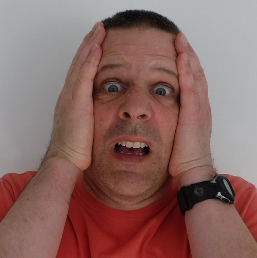 Le masque d'horreur de Stefan: �ARGH! Ils sont fous ces Fran�ais!�