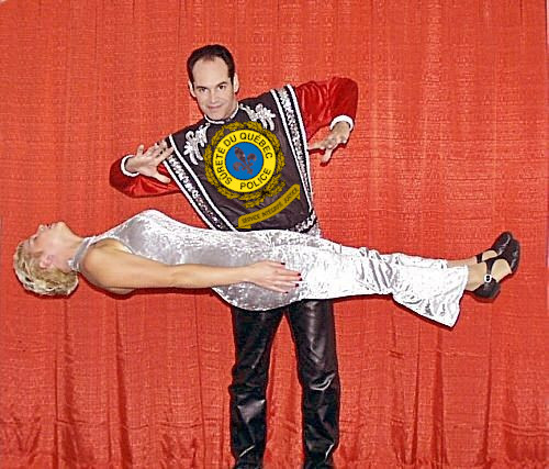 Concentrez-vous sur les accusations plantureuses! Ne regardez pas sur quoi elles sont fond�es!