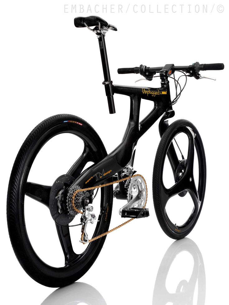 Asymmetric frame with side-mounted wheels on cantilever hubs.