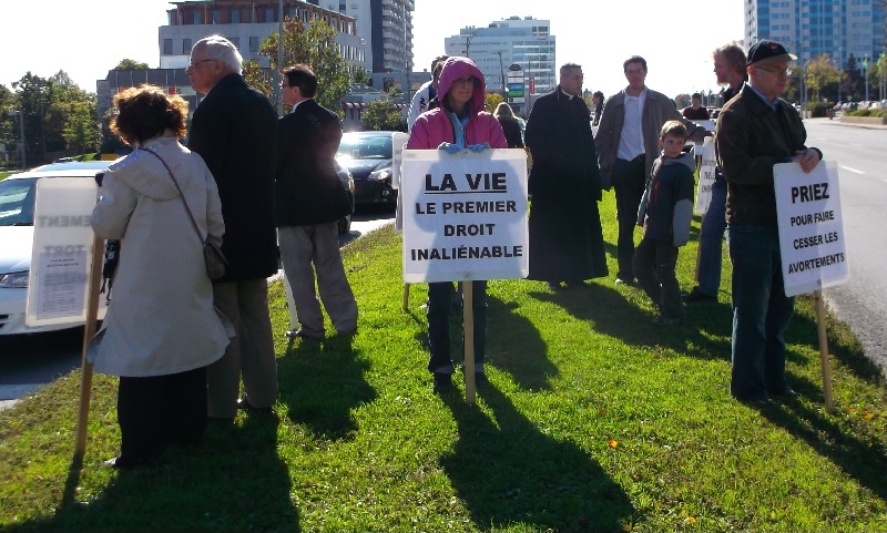 Vue est de la Cha�ne pour la Vie 2014.